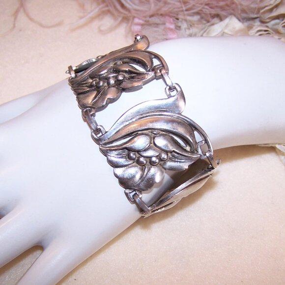 Vintage Vikingcraft Sterling Silver Link Bracelet - Large Floral Links